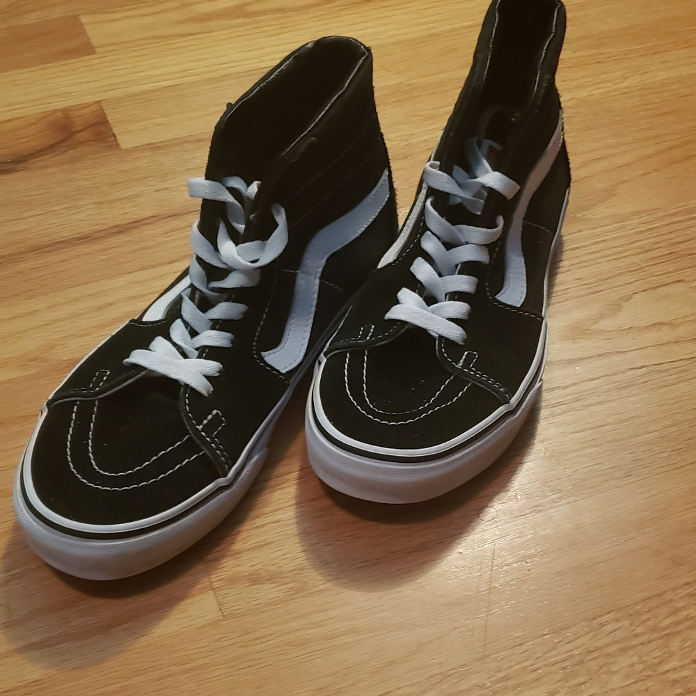 Vans Sk8 Hi Skate Shoe - Black
